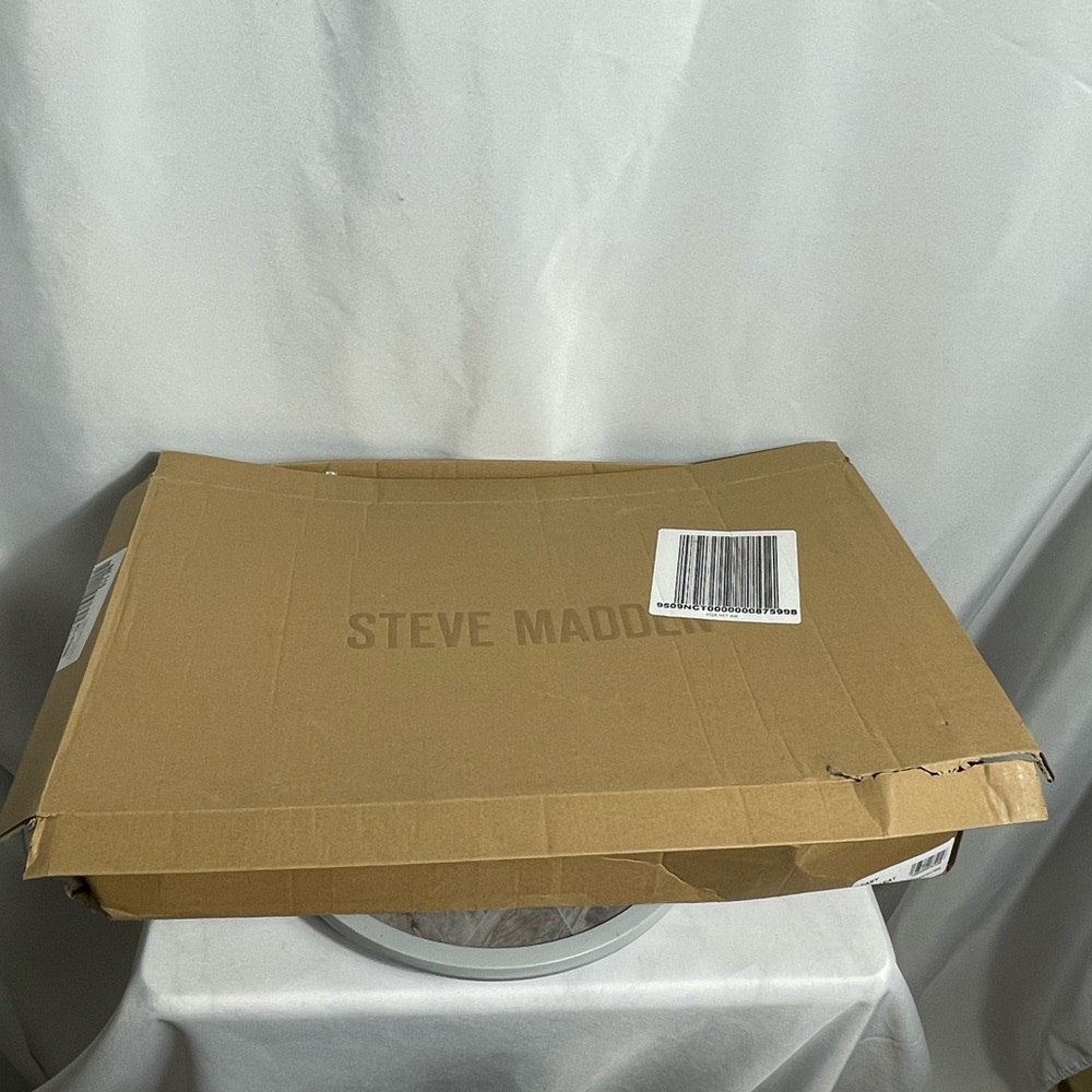 Steve Madden Leary Black Leather Tall Lug Sole Boots Size 9M - Picture 6 of 12